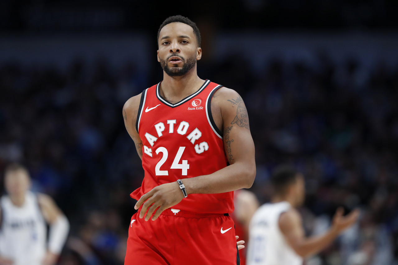 一个置身其 一个置身其