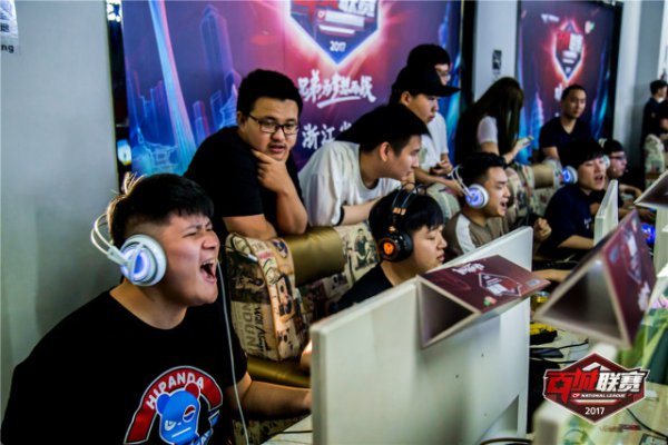 的门前嗅觉 的门前嗅觉