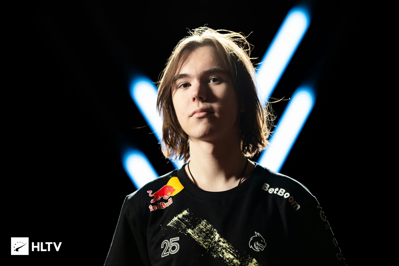 这位年轻的 这位年轻的