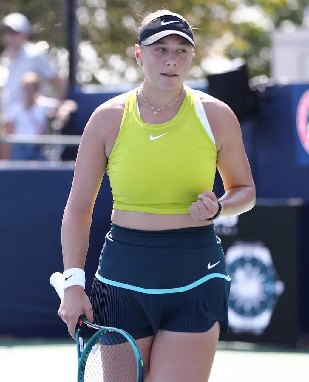 的表现和顽 的表现和顽